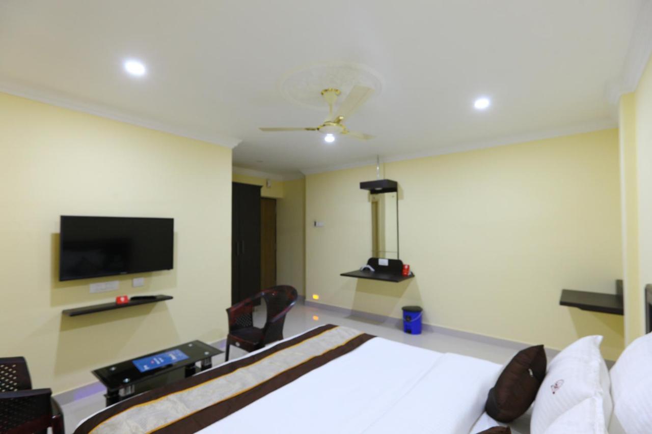 Hotel Salbala - Near Airport Chennai Esterno foto